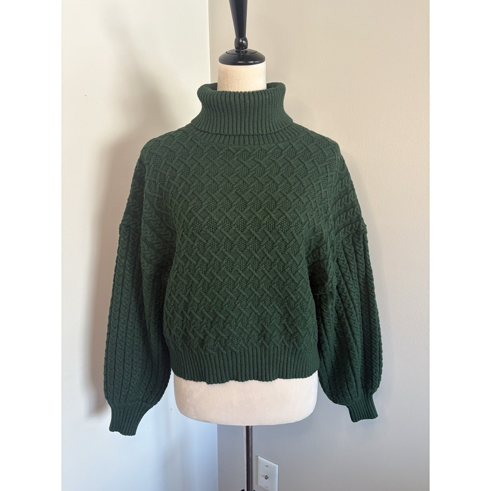 T Tahari Green Turtleneck Sweater Large L Textured Cable Knit Balloon Sleeve EUC